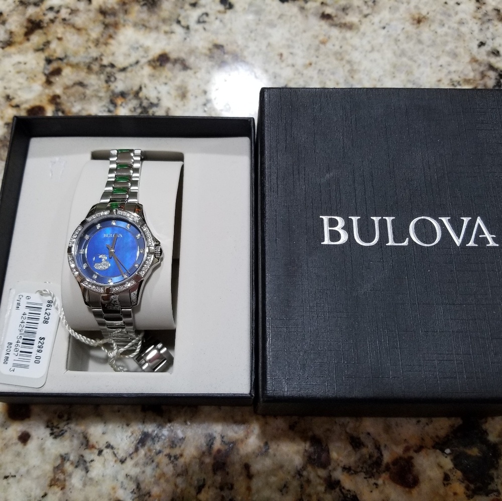💯Bulova women's watch.